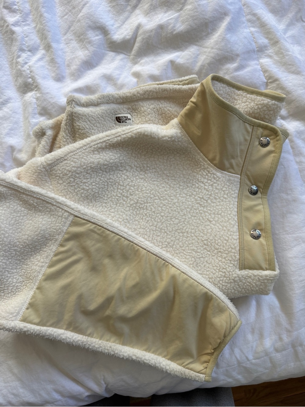 The North Face Cream White Sherpa Fleece 1/2 Snap - Picture 9 of 9